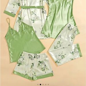 Elegant Green Floral Women's Sleepwear Set